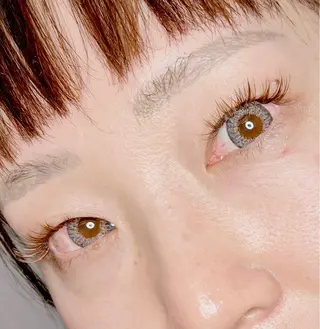 マツエク・マツパ 1ヶ月後も半分残る 高持続LEDエクステのマツエク・マツパデザイン