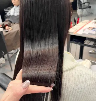 セミロング カラー 🦩レイヤー|透明感 カラー🦩makoのヘアスタイル