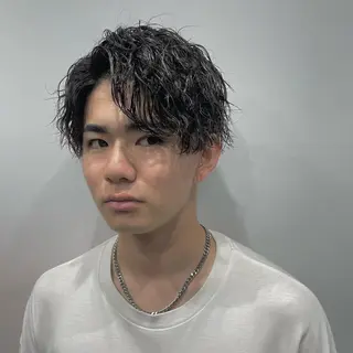 ミディアム パーマ メンズ 💈メンズパーマ💈 ナカザワ リョウのヘアスタイル
