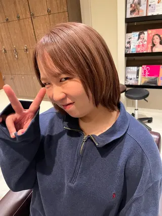 ミディアム カラー ルナ|縮毛矯正 ×デザインカラー🥝のヘアスタイル