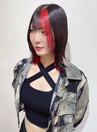 ミディアム カラー 艶カラー｜透明感 カラー｜レイヤーのヘアスタイル