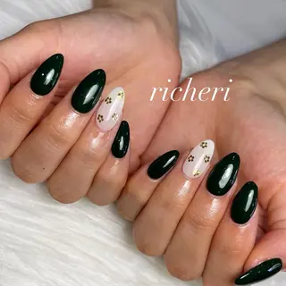 ミディアム ネイル richeri beautyのエステ・リラクイメージ
