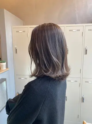 ミディアム 徳重 美香のヘアスタイル