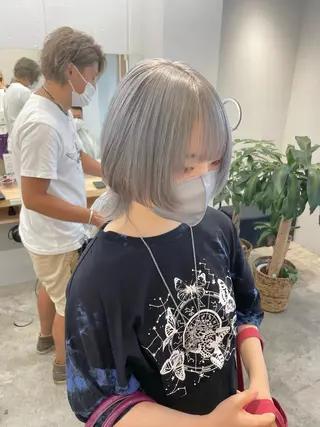 ショート SAEKI【ior 】北千住店ブリーチのヘアスタイル