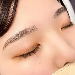 アイブロウ 大人の為のデザイン 🫧Misuzuのマツエク・マツパデザイン