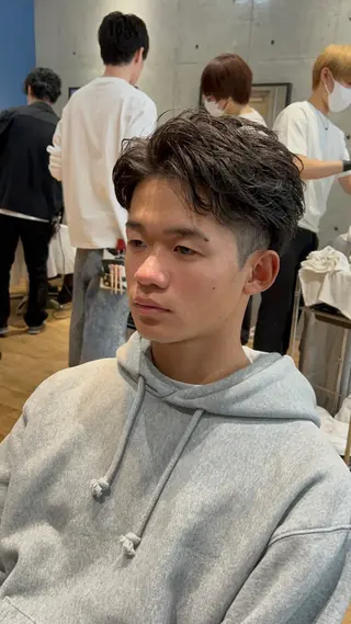 パーマ メンズ 糟谷 慈英のヘアスタイル