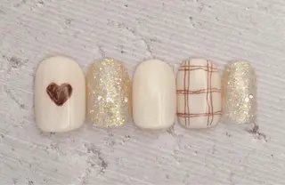 ネイル ゆら 練習生💅🏻のネイルデザイン