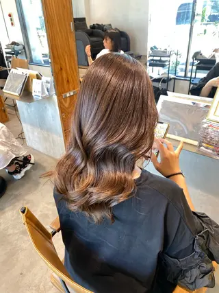 セミロング カラー 透明感カラー 天羅のヘアスタイル