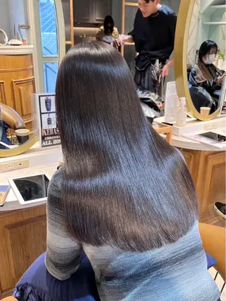 ロング 髪質改善/縮毛矯正/ レイヤーカットななこのヘアスタイル
