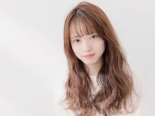 セミロング Emerge海老名 駅店【エマージュ】のヘアスタイル