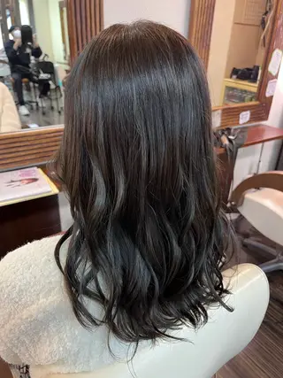 ロング 西形 梨瑚のヘアスタイル