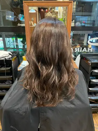 ロング カラー 佐藤 百葉のヘアスタイル