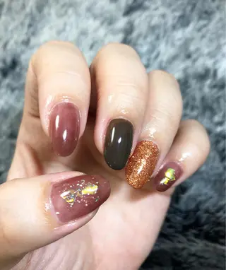 ミディアム カラー パーマ ヘアアレンジ キッズ ネイル マツエク・マツパ 荒木 莉奈のネイルデザイン