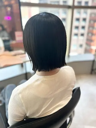 ショート 艶髪特化矯正カット ✨️MOMOEのヘアスタイル