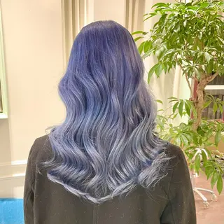 セミロング カラー ヘアアレンジ 🧸ハイトーン🧸 ゆっきー🧸のヘアスタイル