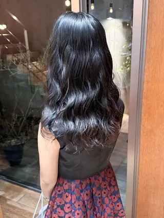 ミディアム パーマ 大橋 芽衣のヘアスタイル