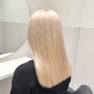 ミディアム カラー 🩵ブリーチカラー 🐈MIORI🩵のヘアスタイル