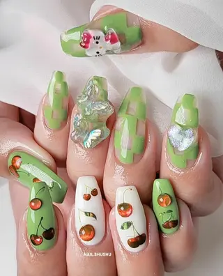 ネイル 3dパーツ/流行り 👧shushu❤️のネイルデザイン