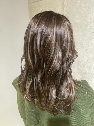 セミロング ⭐️ツイスパ⭐️ 菊池　拓也のヘアスタイル