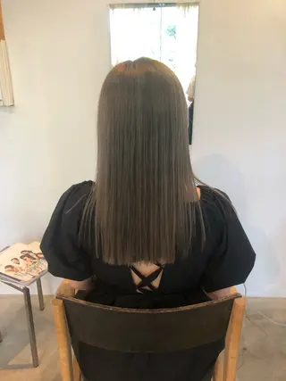 カラー 竹内 絢香のヘアスタイル