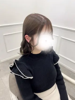 ミディアム カラー 新井 凪のヘアスタイル