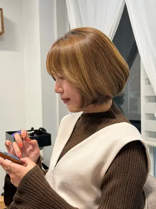 ショート カラー 【韓国レイヤー特化 ハッシュカット】のヘアスタイル