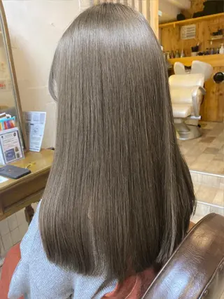 セミロング 髪質改善✨ 角谷　勇のヘアスタイル
