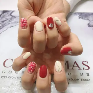 ネイル ガレンドウ 白澤 愛子のネイルデザイン