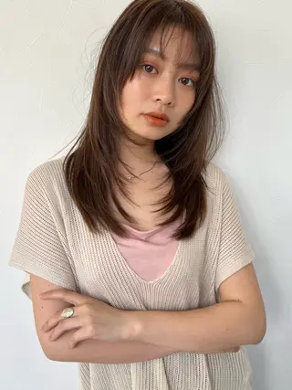 ロング 白髪ぼかしハイライト レイヤー川口 元気のヘアスタイル