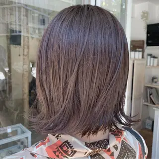 ミディアム カラー fio マナミのヘアスタイル