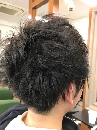 ショート カラー メンズ 吉森 満俊のヘアスタイル