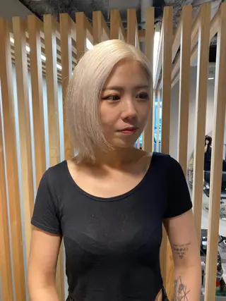 カラー サイレント美容師 アイリィのヘアスタイル