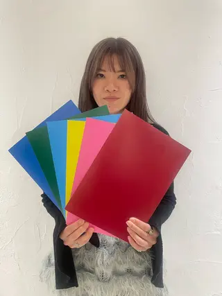 セミロング カラー ハイトーン/レイヤー 似合わせ・ユキノのヘアスタイル