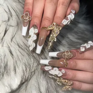 ネイル ♛︎BARON♛︎ SUMIREのネイルデザイン