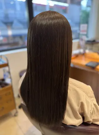 セミロング よしなり ななみのヘアスタイル