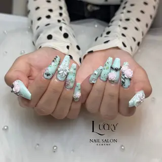 ネイル Lucky Nail Salonのネイルデザイン
