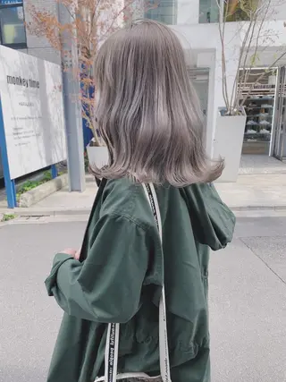 ミディアム カラー パーマ ヘアアレンジ メンズ キッズ ネイル マツエク・マツパ ハイトーンボブ 前田 表参道 グレージュのヘアスタイル