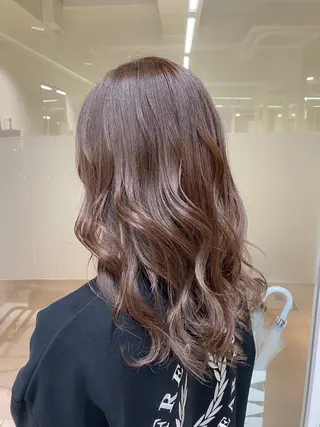セミロング カラー 【透明感、艶髪】西村 有司のヘアスタイル