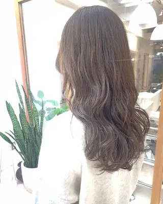 ロング 安永 涼のヘアスタイル