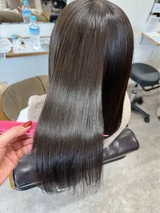 カラー 関 しおんのヘアスタイル