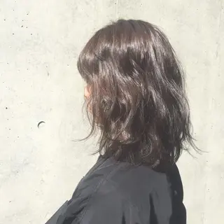 ミディアム カラー 井上 美奈子のヘアスタイル