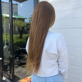ロング カラー 半田 知穂のヘアスタイル