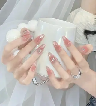 ネイル BEAUTY NAIL SALON所属・beautynail Emiのネイルデザイン