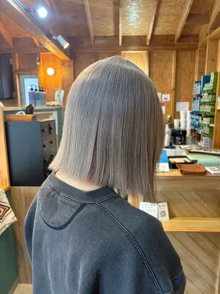 カラー まろみ暖色×ボブ ×chia🕯のヘアスタイル