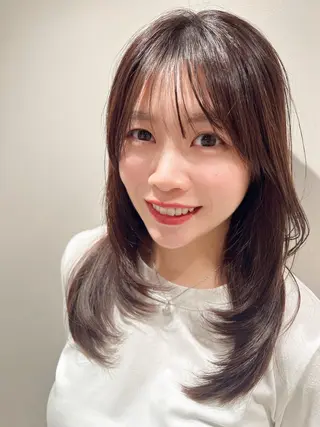 セミロング パーソナルカラー lapiax阿部のヘアスタイル