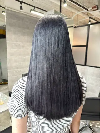 ロング カラー HOHOMI （ほほみ）のヘアスタイル