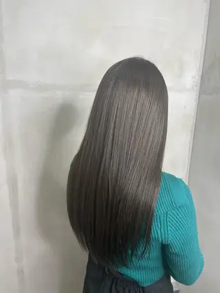 益 佑夏のヘアスタイル