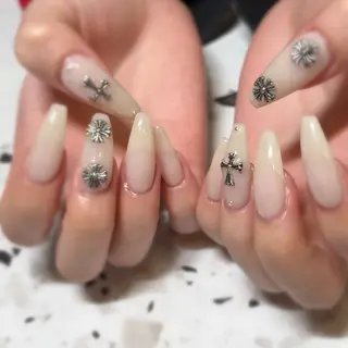 ネイル ⚜️個性派ネイル⚜️ ℝ𝕖𝕟𝕒🦉のネイルデザイン