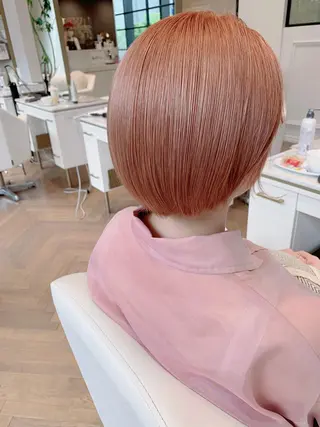 ショート カラー たつ/レイヤーカット 顔周り/髪質改善のヘアスタイル