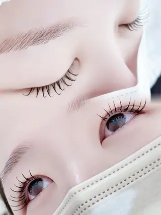 マツエク・マツパ manaka 【lazo】 束本のエステ・リラクイメージ